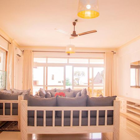 Jumeirah Beachfront Mombassa Buitenkant foto