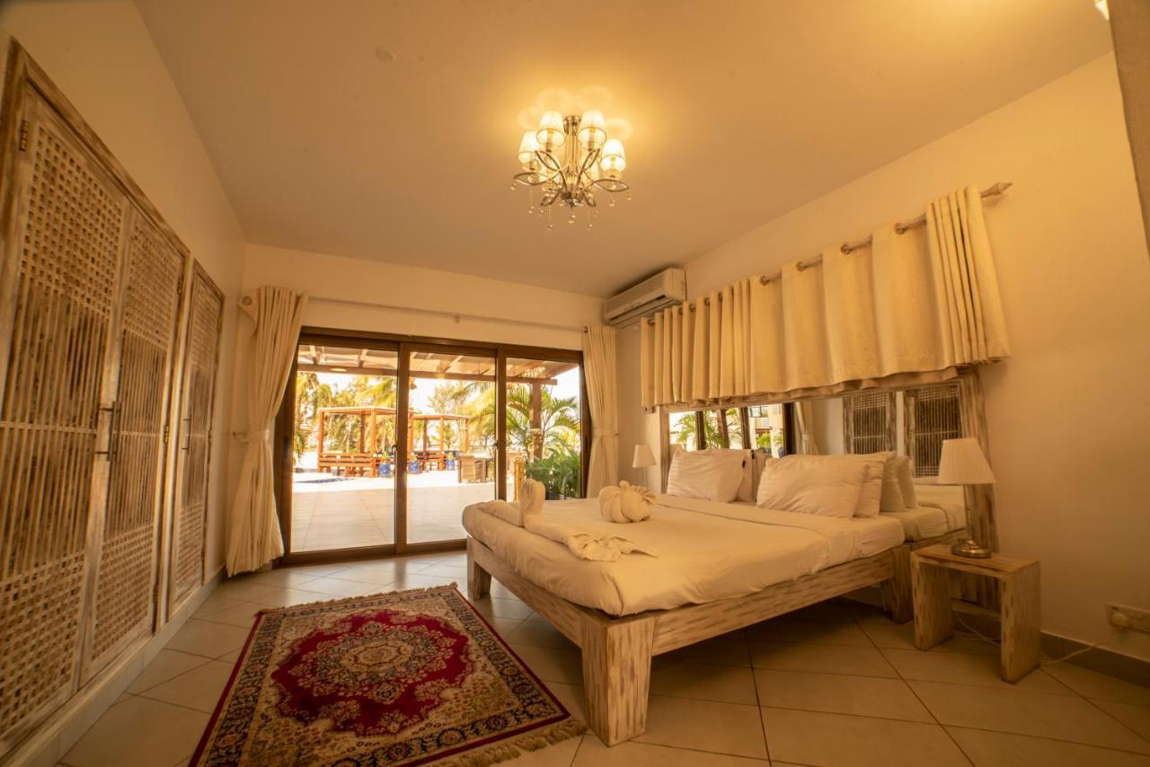 Jumeirah Beachfront Mombassa Buitenkant foto