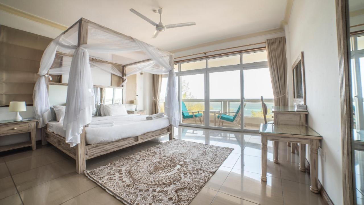 Jumeirah Beachfront Mombassa Buitenkant foto